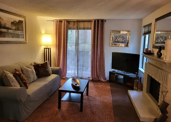 Lovely One Bedroom Condo With Indoor Fireplace.
